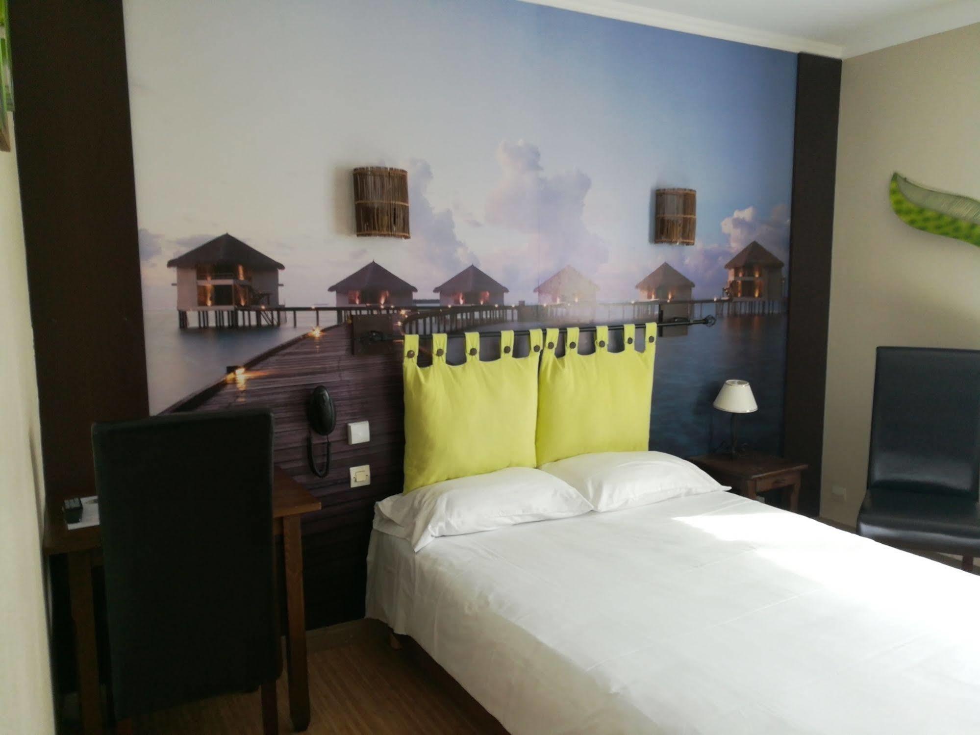 Contact Hotel Du Relais トゥアール エクステリア 写真